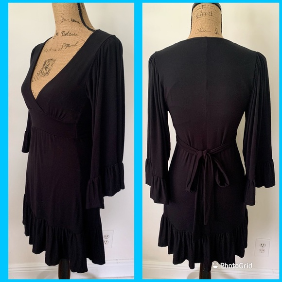 Betsey Johnson Black Flutter Sleeve Jersey Tunic - Picture 2 of 7